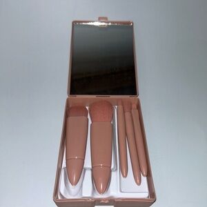 Mini make up brush kit